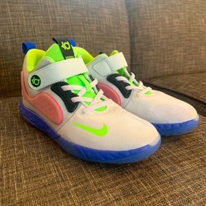*SOLD* Kevin Durant Trey VII kids basketball shoes